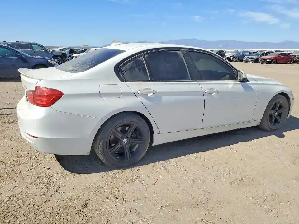 WBA3C1C56FK119232 2015 BMW 3 SERIES-2