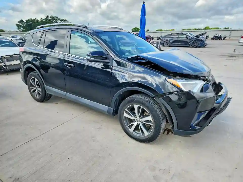2T3WFREV1GW260074 2016 TOYOTA RAV4-3