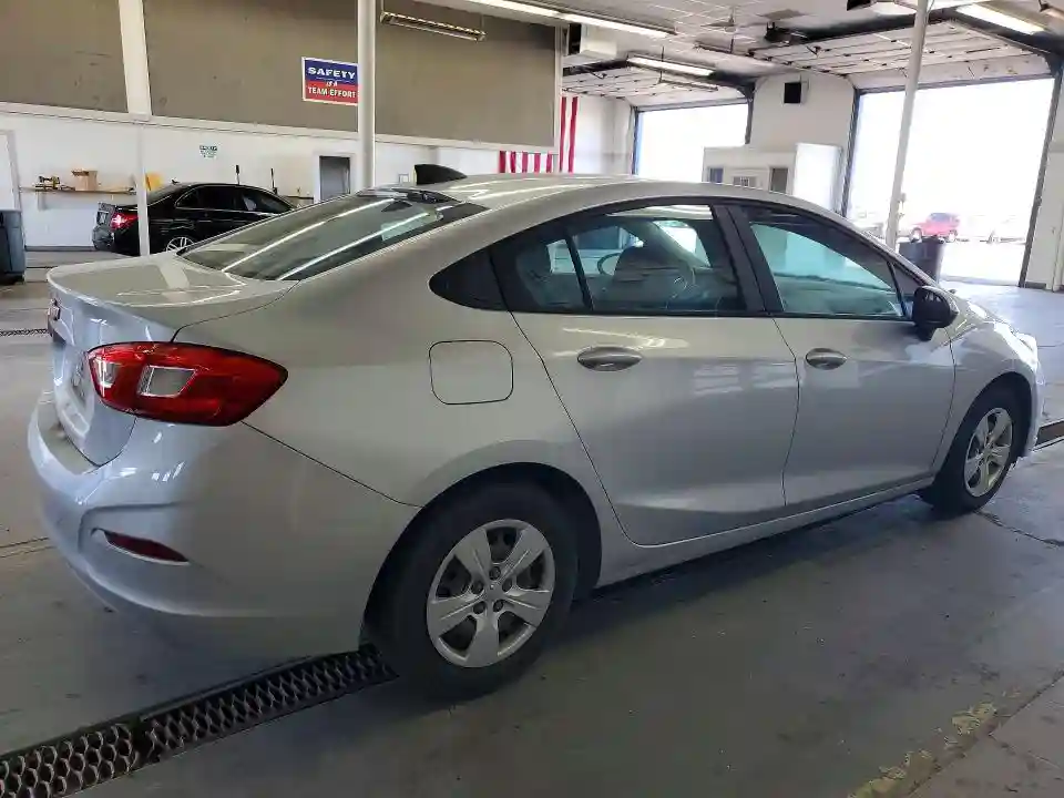 1G1BC5SM3H7151083 2017 CHEVROLET CRUZE-2