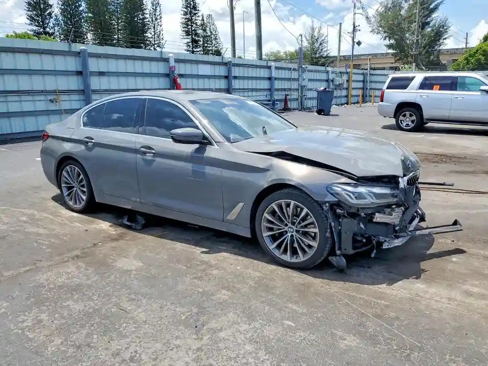 WBA53BH01MCF19947 2021 BMW 5 SERIES-3
