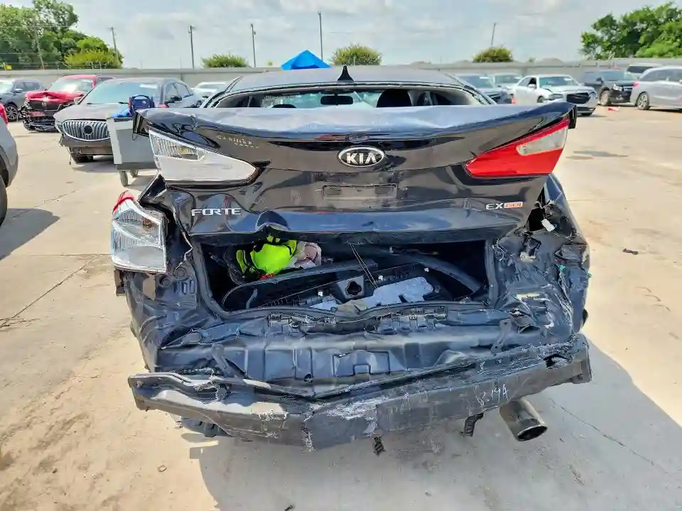 KNAFX4A85G5506239 2016 KIA FORTE-5