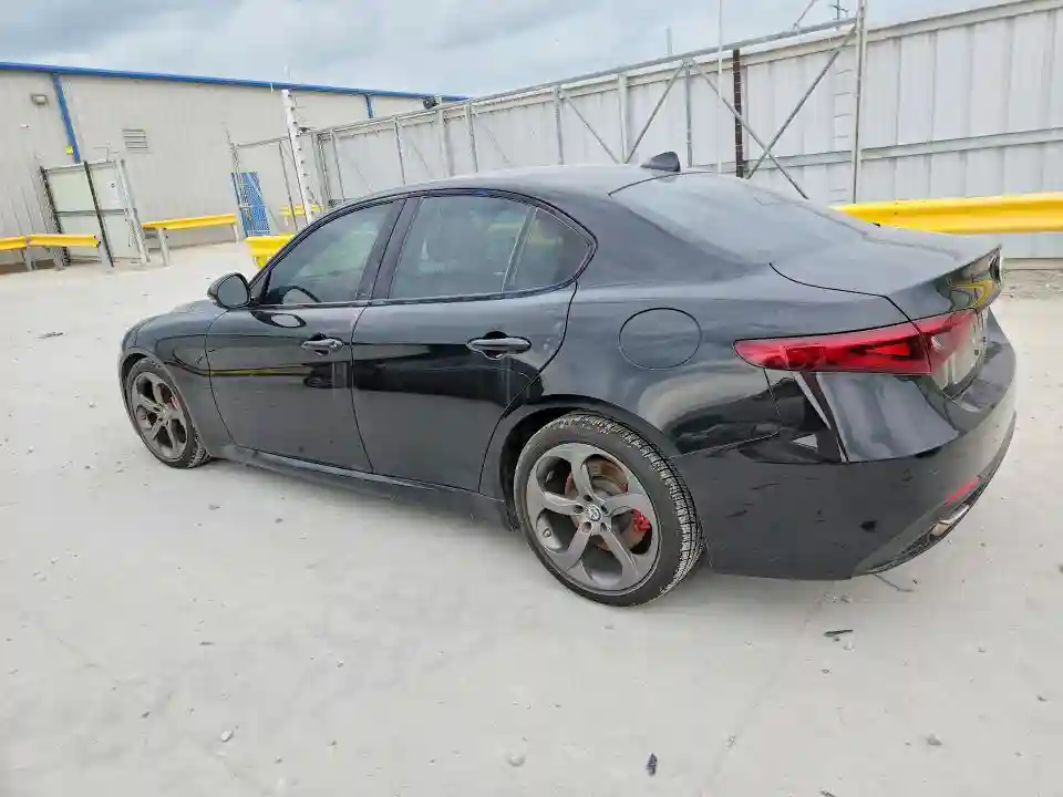 ZARFAEBN8J7566189 2018 ALFA ROMEO GIULIA-1