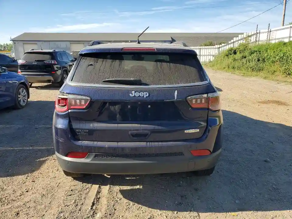 3C4NJCBB5JT267349 2018 JEEP COMPASS-5