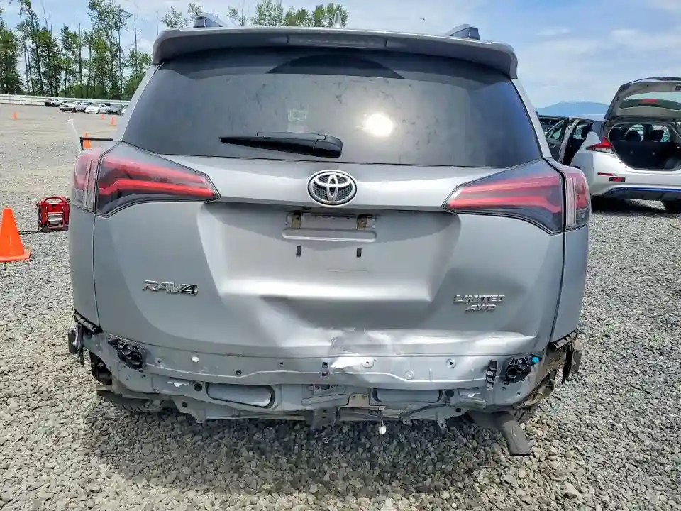 2T3DFREV3JW762387 2018 TOYOTA RAV4-5