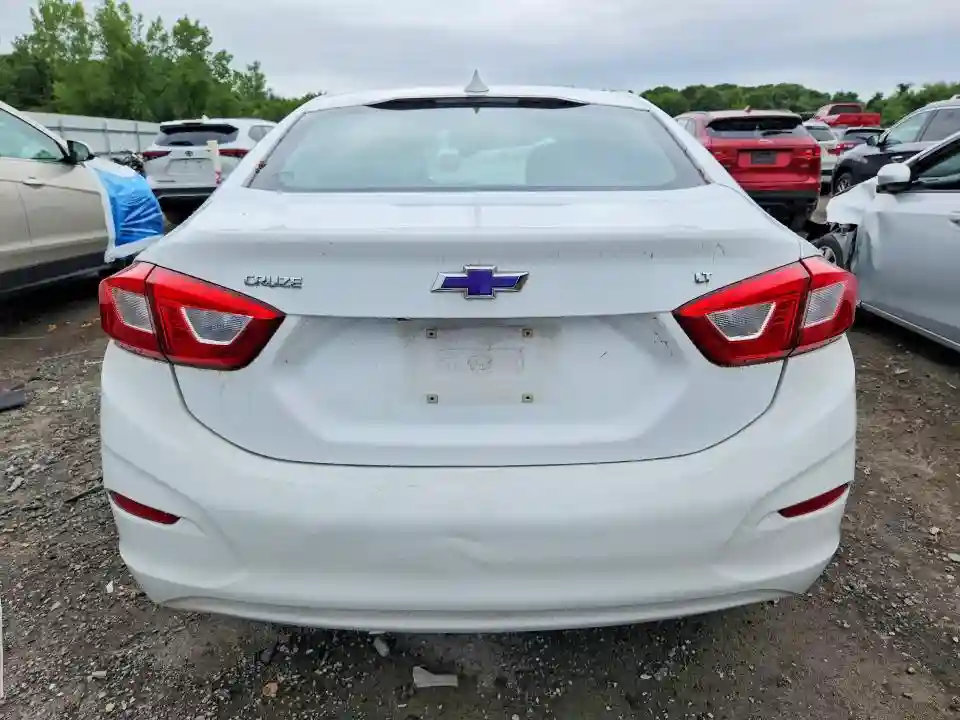 1G1BE5SM2J7176136 2018 CHEVROLET CRUZE-5