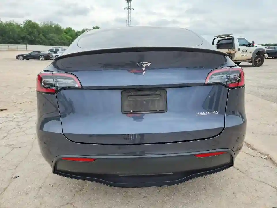 7SAYGDEF2PF813695 2023 TESLA MODEL Y-5