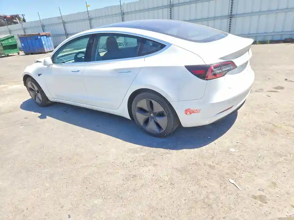 5YJ3E1EA0JF044573 2018 TESLA MODEL 3-1