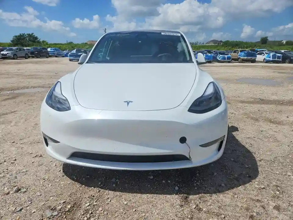 7SAYGDEE0RA246992 2024 TESLA MODEL Y-4