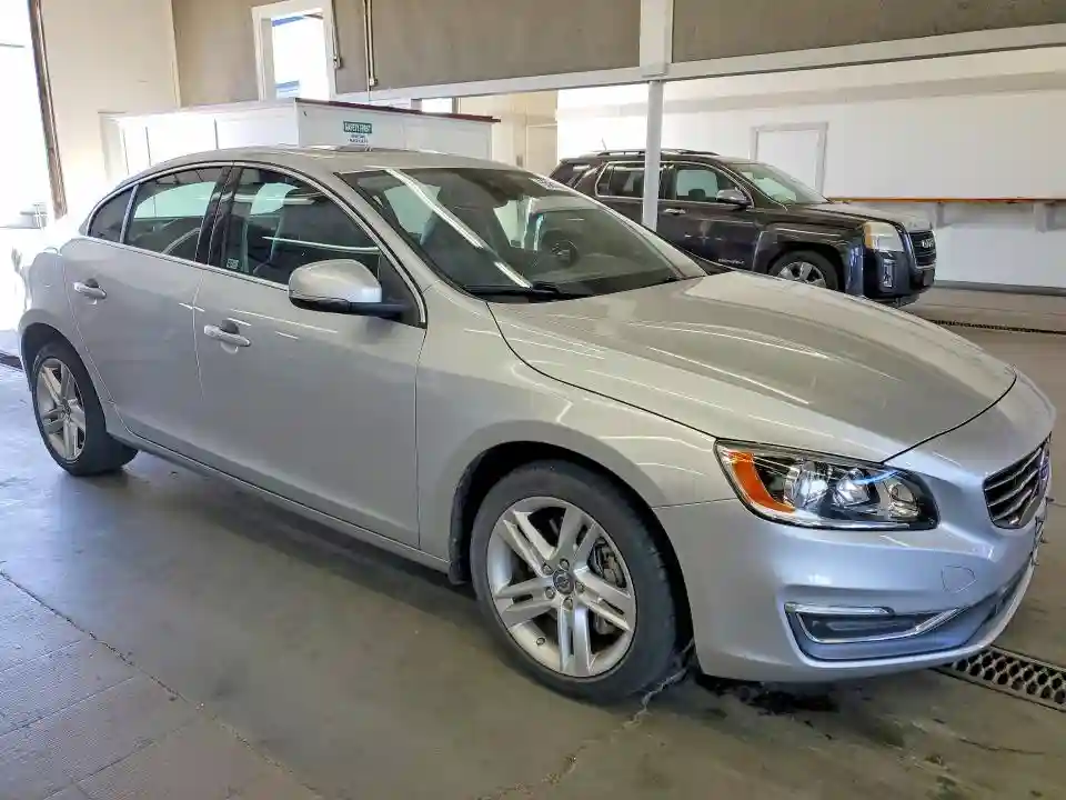 YV1612TK8F2332243 2015 VOLVO S60-3