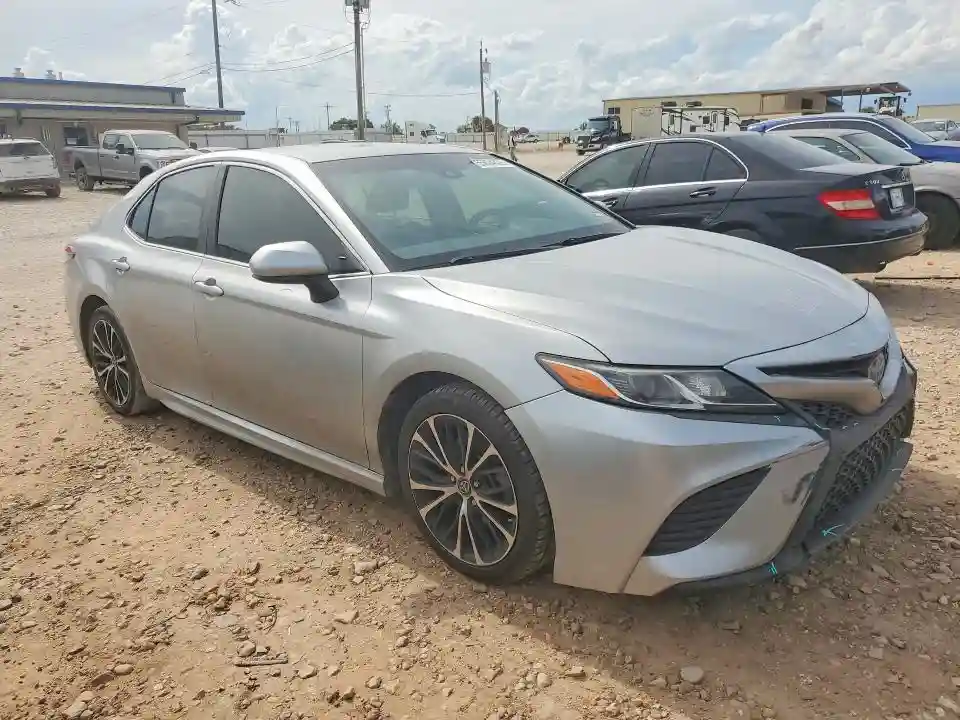 4T1B11HK4JU582739 2018 TOYOTA CAMRY-3