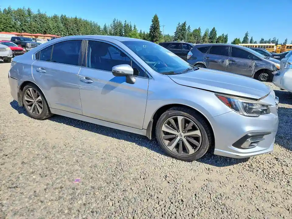 4S3BNAN69J3030532 2018 SUBARU LEGACY-3