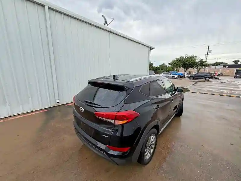 KM8J3CA45JU713741 2018 HYUNDAI TUCSON-3