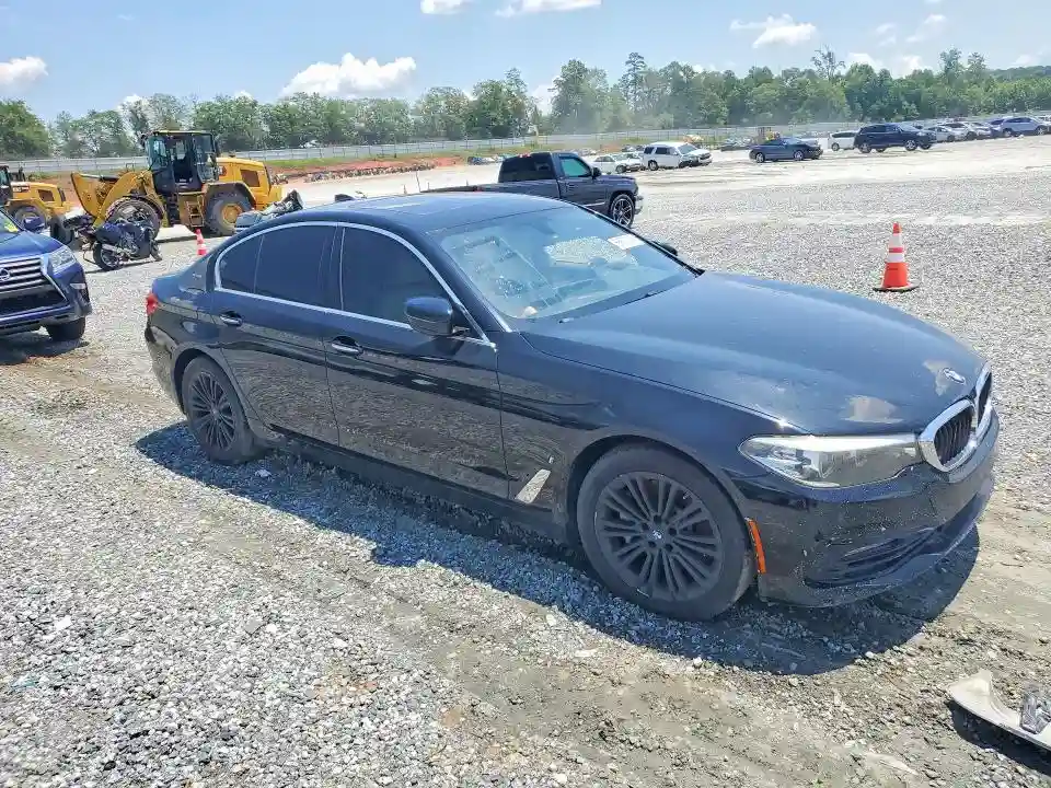 WBAJA9C57JB033206 2018 BMW 5 SERIES-3