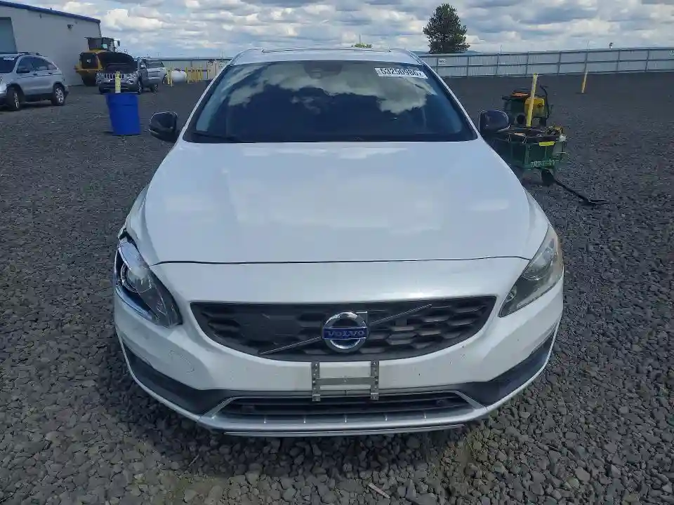 YV4612HK7F1001994 2015 VOLVO V60-4