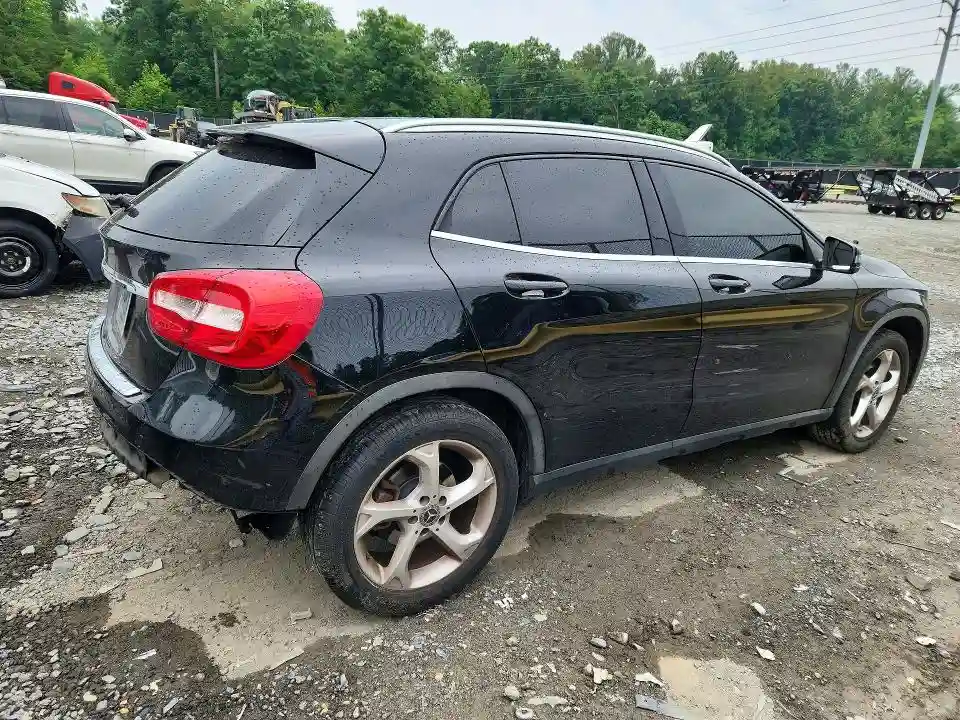 WDCTG4EB2JJ458476 2018 MERCEDES-BENZ GLA-CLASS-2