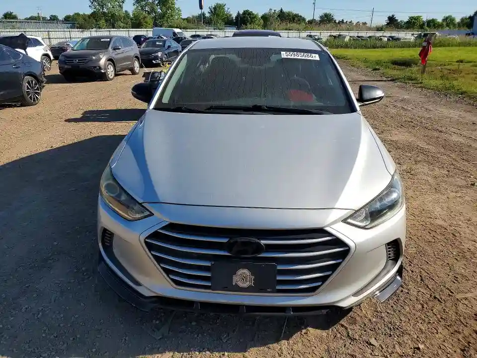 5NPD84LFXJH390806 2018 HYUNDAI ELANTRA-4