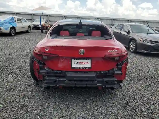 ZARFAMBN6N7665030 2022 ALFA ROMEO GIULIA-5