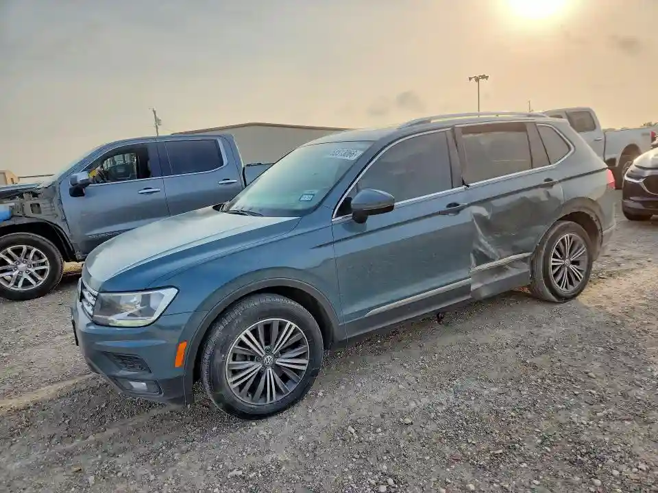 3VV3B7AX0KM159050 2019 VOLKSWAGEN TIGUAN-0