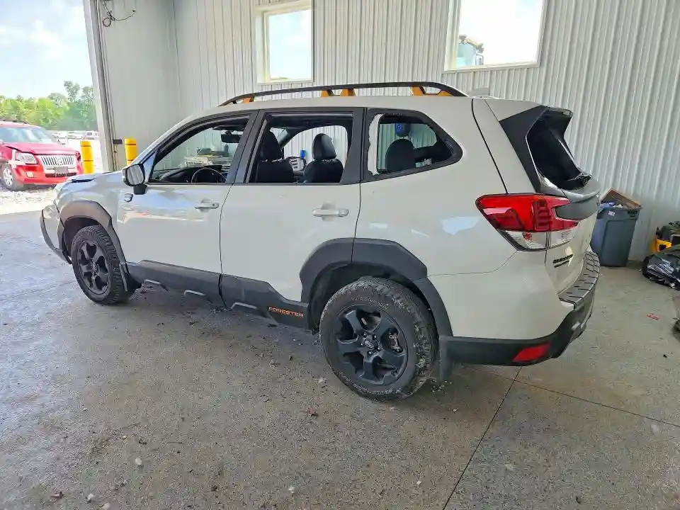 JF2SKAMCXNH498067 2022 SUBARU FORESTER-1