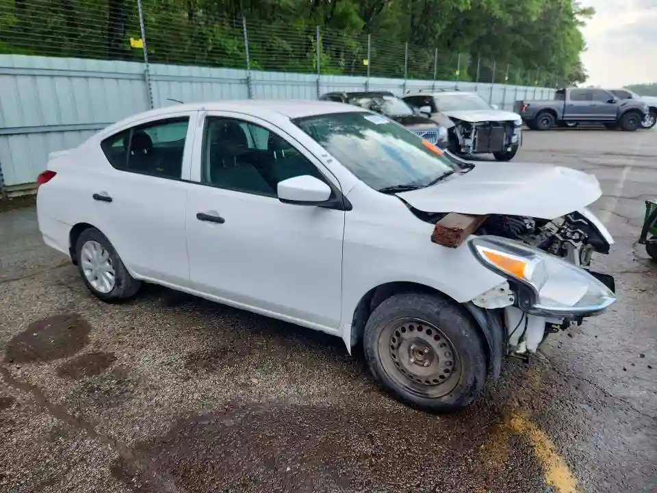3N1CN7AP6JL828998 2018 NISSAN VERSA S PL-3