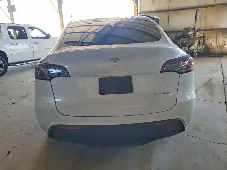 7SAYGDEEXPA093048 2023 TESLA MODEL Y-5