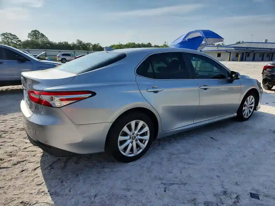 4T1B11HK1KU232566 2019 TOYOTA CAMRY-2