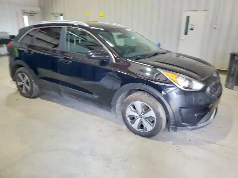 KNDCB3LC7H5049144 2017 KIA NIRO-3