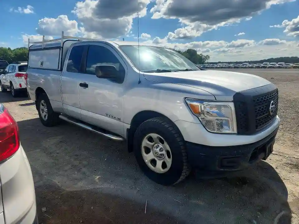 1N6AA1CJ6HN570706 2017 NISSAN TITAN-3