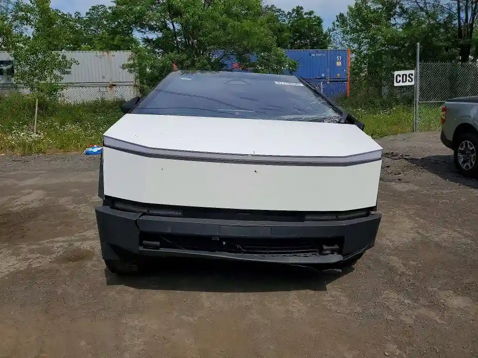 7G2CEHED7RA014463 2024 TESLA CYBERTRUCK-4