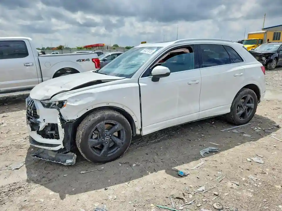 WA1AUCF37M1064087 2021 AUDI Q3-0