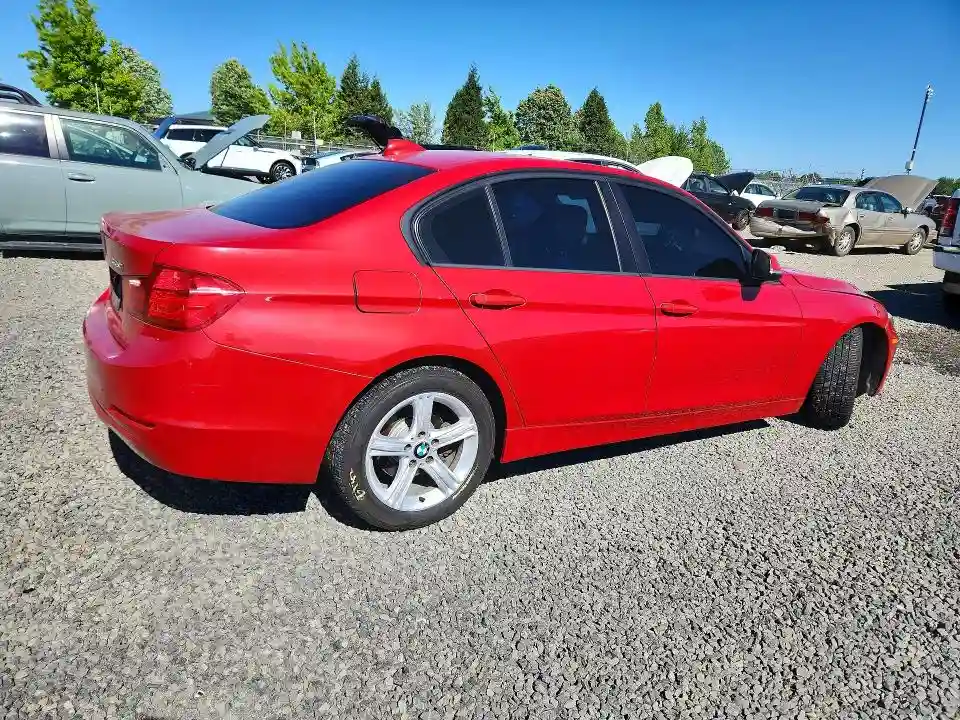 WBA3B1C54FK136761 2015 BMW 3 SERIES-2