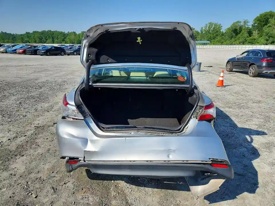 4T1B11HK9JU514078 2018 TOYOTA CAMRY-5