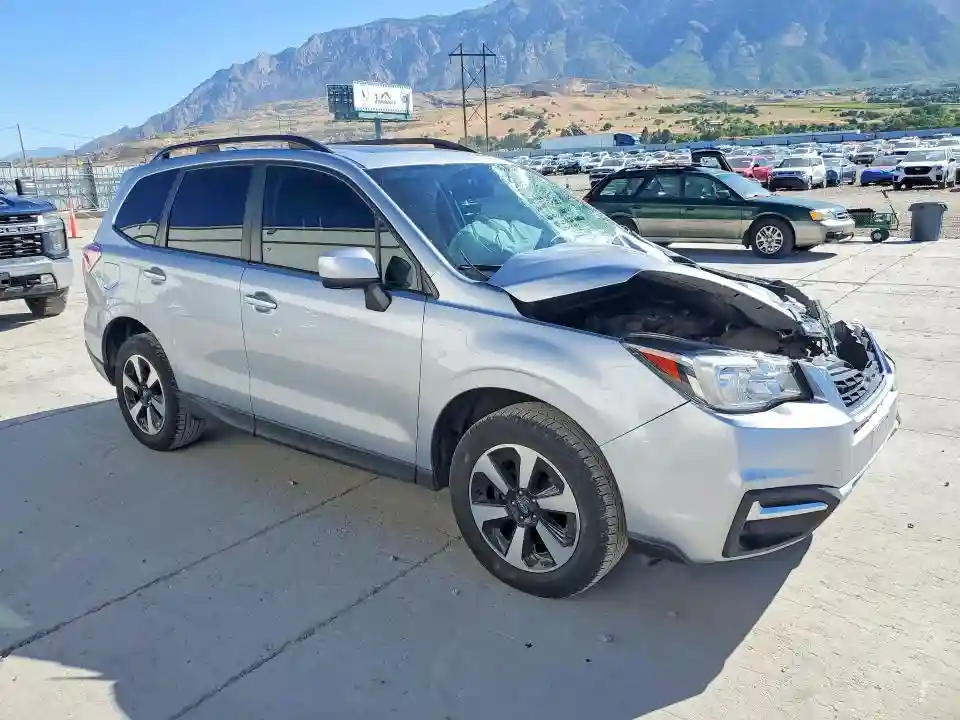 JF2SJAEC2HH513330 2017 SUBARU FORESTER-3