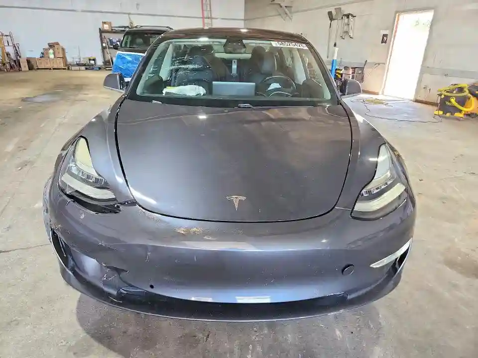 5YJ3E1EA6JF005115 2018 TESLA MODEL 3-4