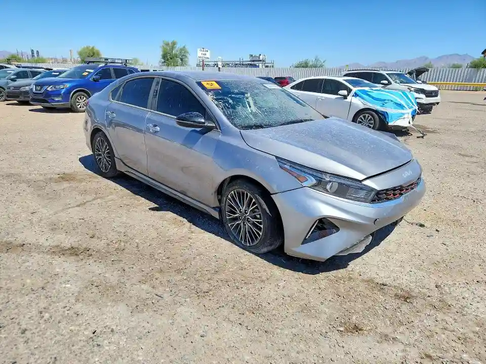 3KPF54AD7RE782838 2024 KIA FORTE-3