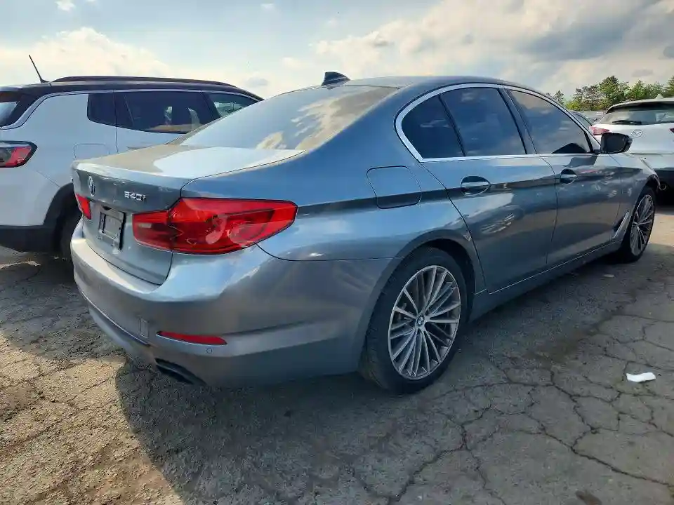 WBAJE7C52KWW21257 2019 BMW 5 SERIES-2