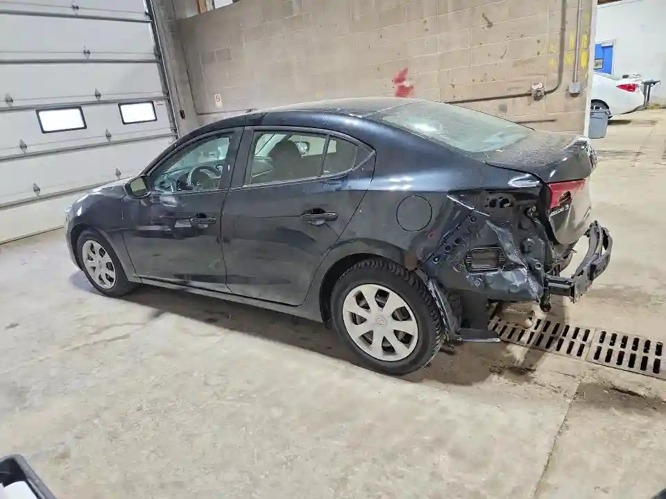 3MZBN1U73JM225807 2018 MAZDA 3-1