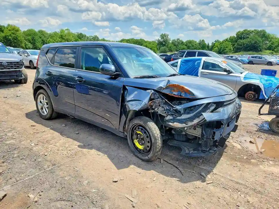 KNDJ23AU3L7103331 2020 KIA SOUL S-3