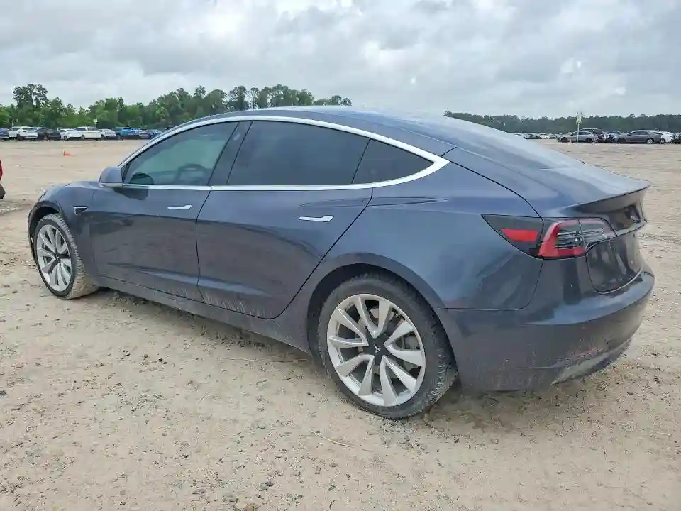 5YJ3E1EA5JF151666 2018 TESLA MODEL 3-1