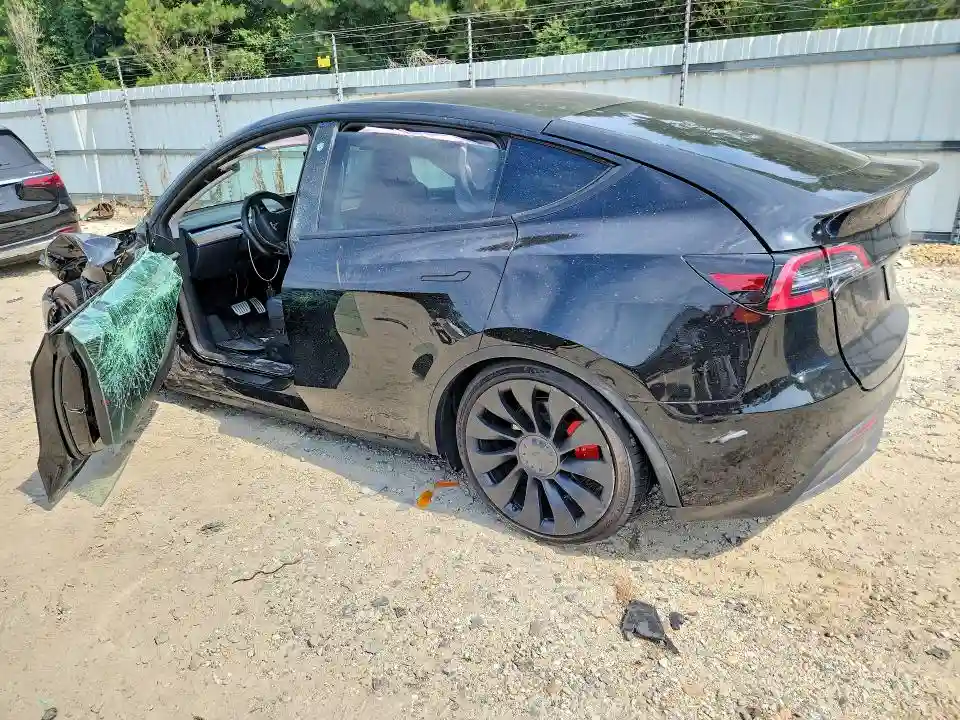 7SAYGDEF6NF562161 2022 TESLA MODEL Y-1