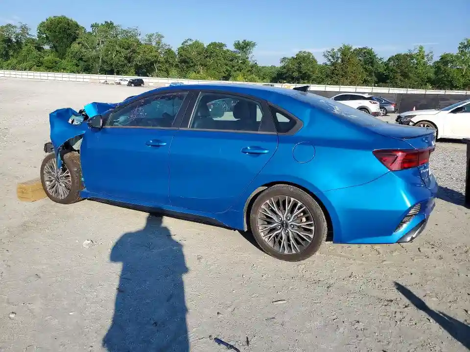 3KPF54AD5PE661576 2023 KIA FORTE-1