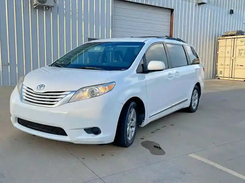 5TDKK3DC3FS547083 2015 TOYOTA SIENNA-1