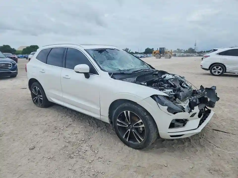 YV4102RK8M1793730 2021 VOLVO XC60-3