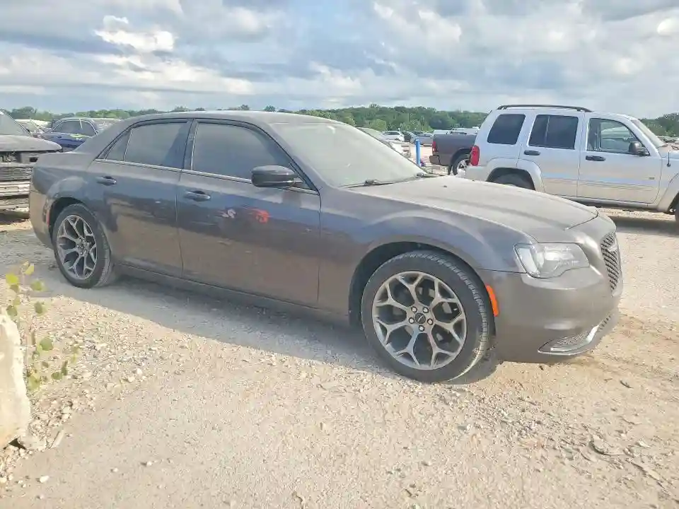 2C3CCAAG0JH317283 2018 CHRYSLER 300-3