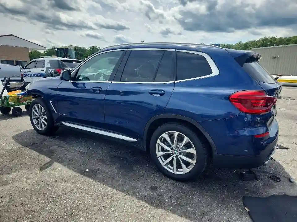 5UXTR9C51JLD63598 2018 BMW X3-1