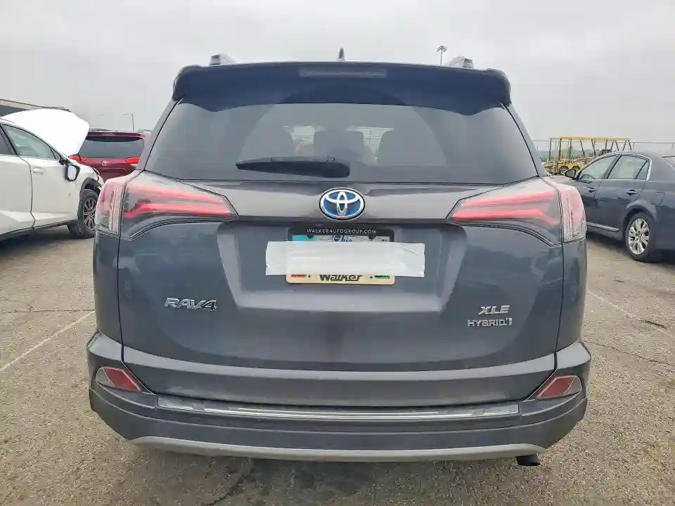 JTMRJREV1JD201705 2018 TOYOTA RAV4-5