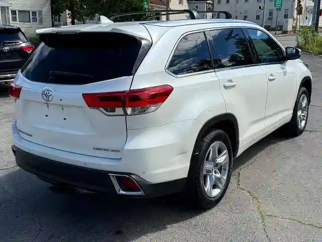 5TDDZRFH5KS996078 2019 TOYOTA HIGHLANDER-2
