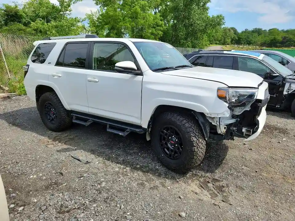 JTENU5JR4R6277034 2024 TOYOTA 4RUNNER-3