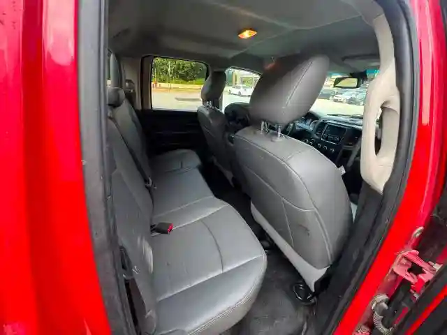 1C6RR6FG2JS272406 2018 RAM 1500-5