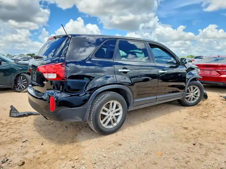 5XYKT3A61FG601067 2015 KIA SORENTO-2